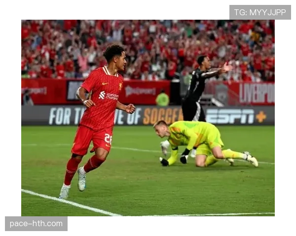 萨拉赫关键拦截与抢断显著提升球队防线稳定性