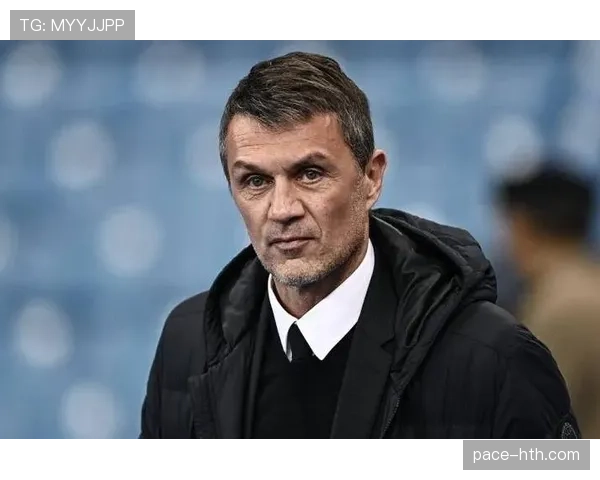 马尔蒂尼技术风格解析：稳健与智慧交融，铸就赛场传奇