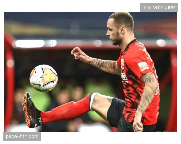 苏亚雷斯:从锋线杀手到传奇巨星,回顾其辉煌职业生涯 苏亚雷斯:从锋线杀手到传奇巨星,回顾其辉煌职业生涯